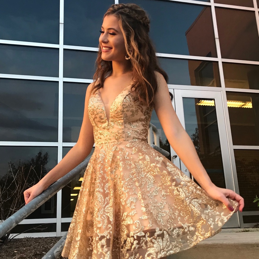 SOLD: Jovani homecoming dress!